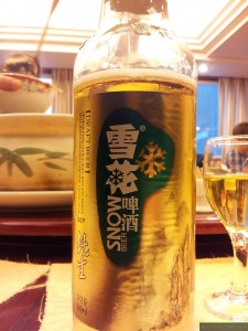 Piwo 雪花, jedno z najpopularniejszych piw w Chinach.
